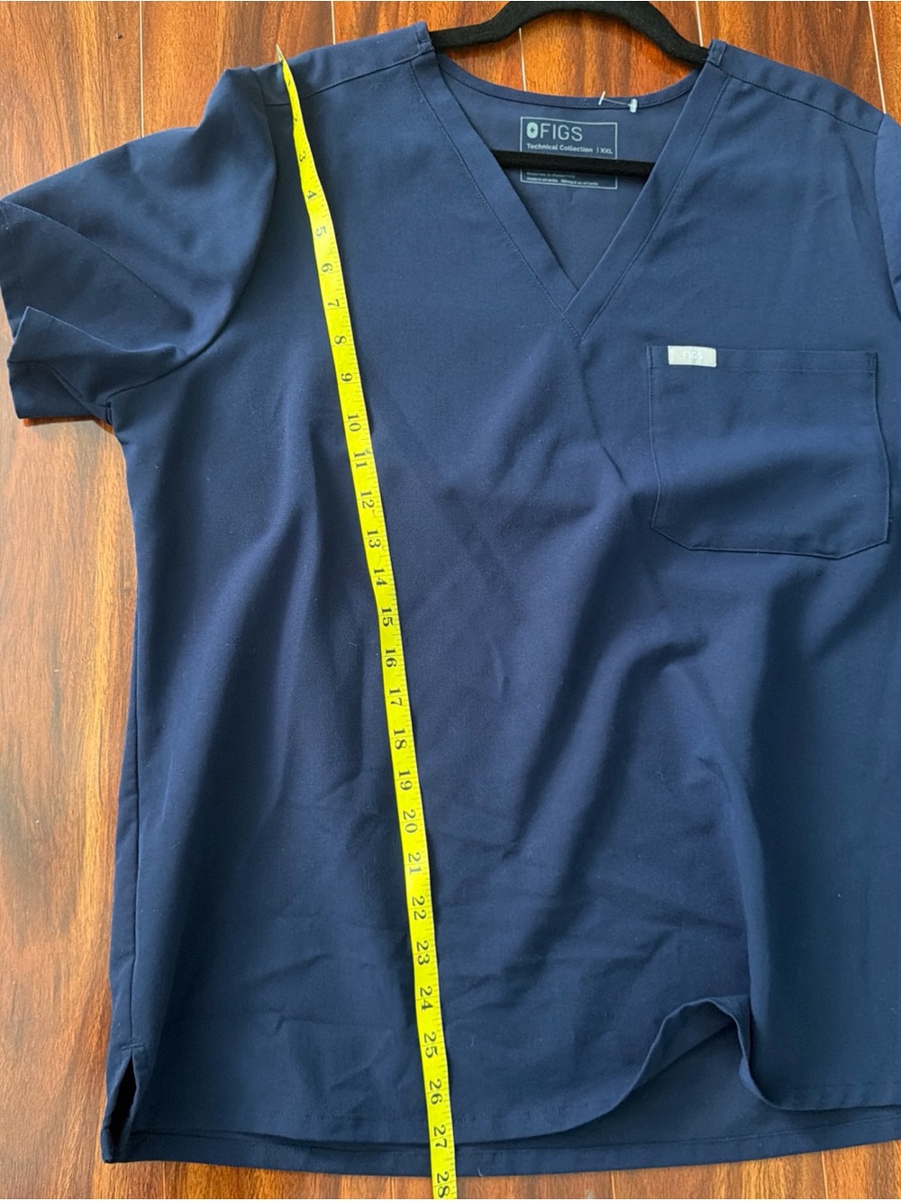FIGS Women’s XXL Technical Collection Catarina One-Pocket Scrub Top Navy J-11 - Picture 7 of 11